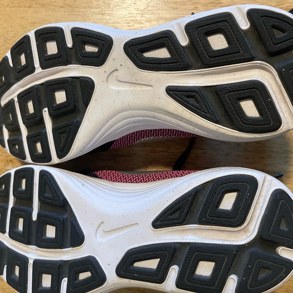 Nike Kids Sneakers - Black and Pink - Picture 2 of 5